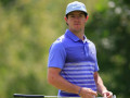 Cú double bogey khó tin của Rory McIlroy