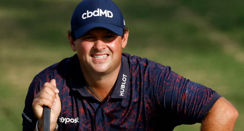 Patrick Reed ghi eagle đầy bất ngờ tại vòng 1 Bermuda Championship 2021