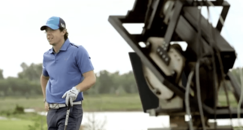Rory Mcilroy so tài đánh golf với Robot