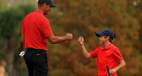 Tiger Woods cam kết tham dự PNC Championship cùng con trai Charlie