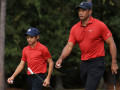 PNC Championship 2021: Cha con Tiger Woods có màn trình diễn khó tin