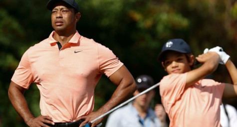 Cha con Tiger Woods giúp PNC Championship 2021 lập kỷ lục người xem