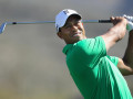 Tiger Woods gây sốt với hai cú swing đẳng cấp sau tai nạn