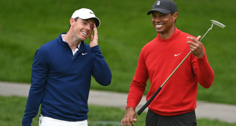 Rory McIlroy từng có ý định trộm găng tay của Tiger Woods