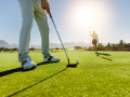 Góc giải đáp: Tập đánh golf bao lâu thì ra sân?