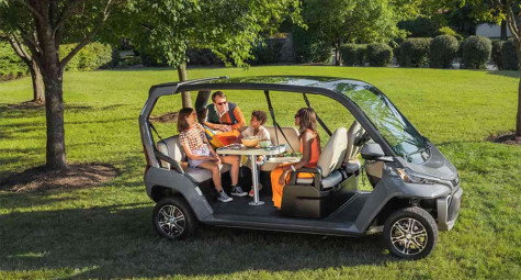 Cru - Xe golf ‘tiệc tùng' giá 30.000 USD 
