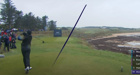 Rory McIlroy thi đấu tại Scotland bất chấp mưa gió