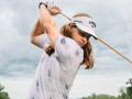 Có gì trong túi gậy của nhà vô địch World Long Drive Championship