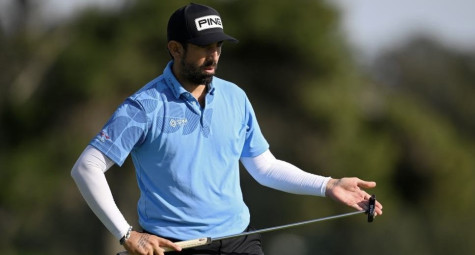 Sử dụng putter gần “chục năm tuổi” để vô địch PGA Tour