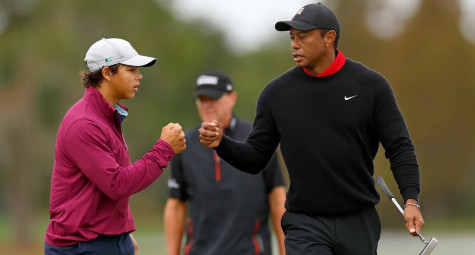 Tiger Woods tái xuất tại PNC Championship cùng con trai Charlie