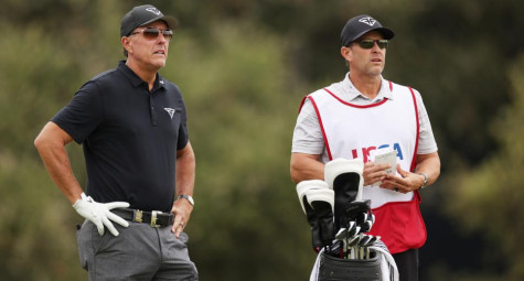 Caddie Tim Mickelson chia tay anh trai Lefty sau 8 năm gắn bó