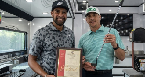 Tony Finau nhận Bằng sáng chế cho phát minh putter 