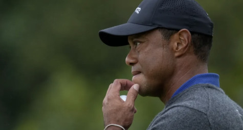 Tiger Woods chật vật với vòng mở màn 79 gậy tại The Open 