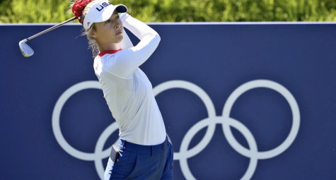 Tốn 7 gậy trên hố par3, Nelly Korda chưa thể bứt phá ở vòng 2 Olympic 