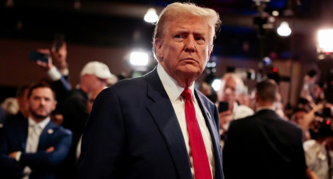 Chơi golf ở Florida, Donald Trump bị ám sát hụt lần hai 