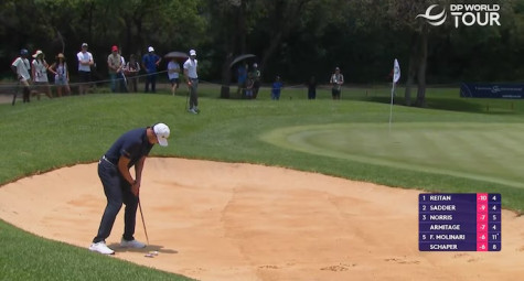 Haotong Li gây sốc khi putt bóng ra khỏi bunker