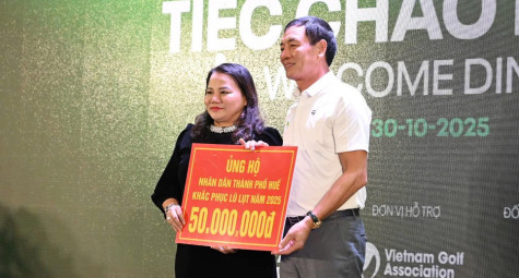 Hiệp hội Golf Việt Nam hỗ trợ người dân Huế khắc phục hậu quả lũ lụt