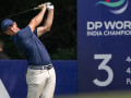 Đối với sân golf hẹp như Delhi Golf Club, khoảng cách trung bình là bao nhiêu?