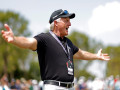 "Cá Mập Trắng" Greg Norman: Dẫu gió ngược, vẫn tiến về phía trước