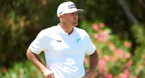  Một LIV golfer tuyên bố giải nghệ ở tuổi 30