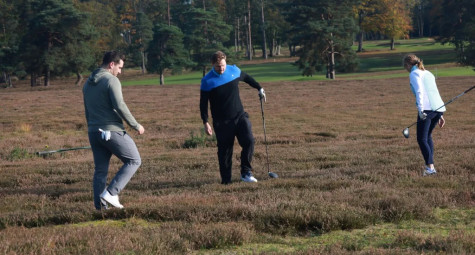 Trung bình một golfer nghiệp dư mất bao nhiêu bóng mỗi vòng đấu?