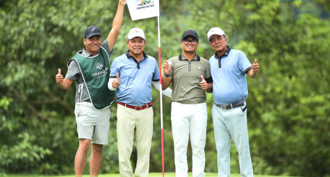 Nguyễn Nhất Long lập kỳ tích Albatross tại Trang An Golf & Resort