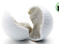 Bị phạt vì đánh… nửa quả bóng golf?