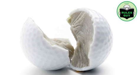 Bị phạt vì đánh… nửa quả bóng golf?