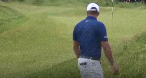Video: Cú đánh “hụt bóng” của Bryson DeChambeau tại vòng 1 The Open