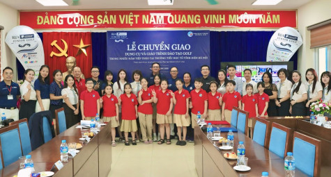 Trường Tiểu học Tô Vĩnh Diện tiếp nhận SNAG Golf: Phổ cập golf trong trường công
