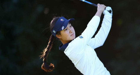 Cô bé lớp 10 "gây sốc" khi dẫn đầu giải đấu của LPGA