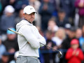 Rory McIlroy cáu gắt vì bị cảnh cáo chơi chậm tại Irish Open