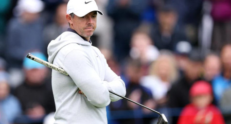 Rory McIlroy cáu gắt vì bị cảnh cáo chơi chậm tại Irish Open