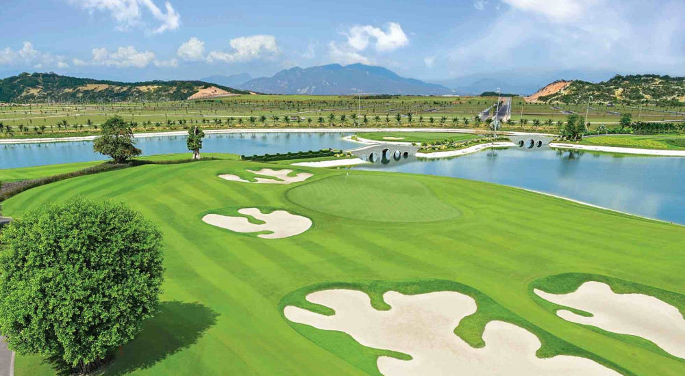 Tháo gỡ điểm nghẽn, nâng tầm golf Việt