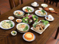 Thú vị mâm cỗ Bát Tràng tại Hidden Charm Restaurant