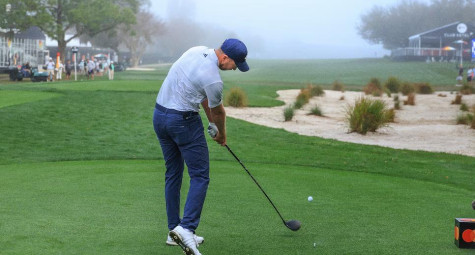 Bí quyết đánh trúng fairway trong gió mạnh với “bullet shot”