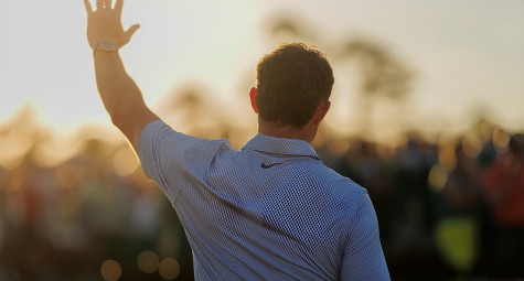 Theo chân Rory McIlroy qua back nine định mệnh