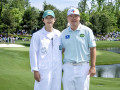 Sao hạng A Song Joong Ki làm caddie tại Masters Par-3 Contest