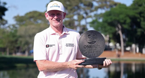 Brandt Snedeker chấm dứt cơn khát danh hiệu PGA Tour sau 2.821 ngày