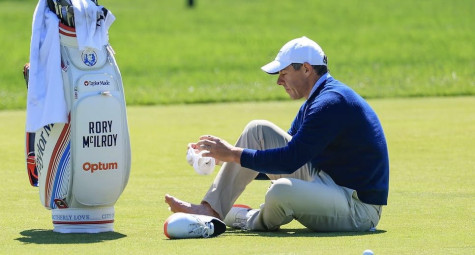 Rory McIlroy bỏ dở buổi tập PGA Championship vì chấn thương