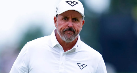 Phil Mickelson bị tố cáo có hành vi quấy rối nữ nhân viên sân golf?
