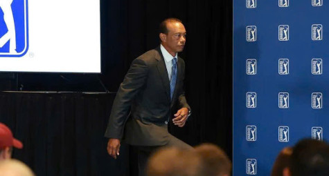 Tiger Woods lần đầu xuất hiện công khai sau tai nạn
