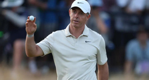 The Open: McIlroy tụt xuống T85 vì "những sai lầm ngớ ngẩn"