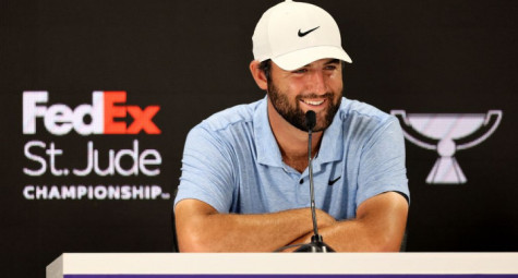 FedExCup Playoffs: Scottie Scheffler bùng nổ, cân bằng kỷ lục sân đấu