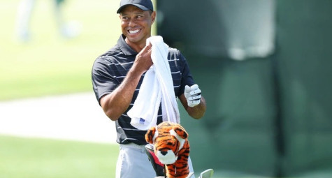 Tiger Woods tập luyện chuẩn bị cho The Masters 2023