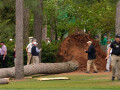 The Masters 2023: Hoãn thi đấu vòng 2 vì bão khiến cây đổ