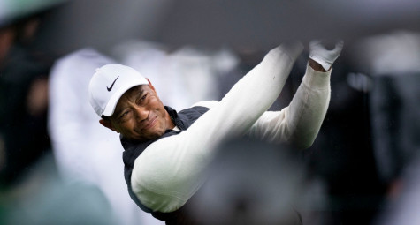 Tiger Woods thoát cắt loại, thêm kỷ lục tại The Masters 2023