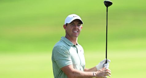 Rory McIlroy nỗ lực duy trì vị thế sau 2 vòng Dubai Invitational
