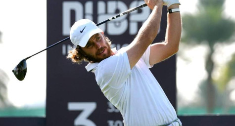 Tommy Fleetwood giành chiến thắng kịch tính trước Rory tại Dubai Invitational