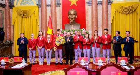 Lê Khánh Hưng phát biểu trong buổi gặp mặt Chủ tịch nước và Đoàn thể thao Việt Nam